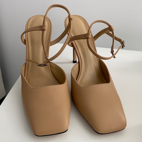 Nude Square Toe Pumps (Brand-New) - Picture 4 of 9